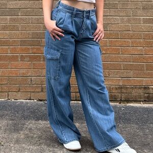 Universal Thread Light Blue Baggy Denim Pants